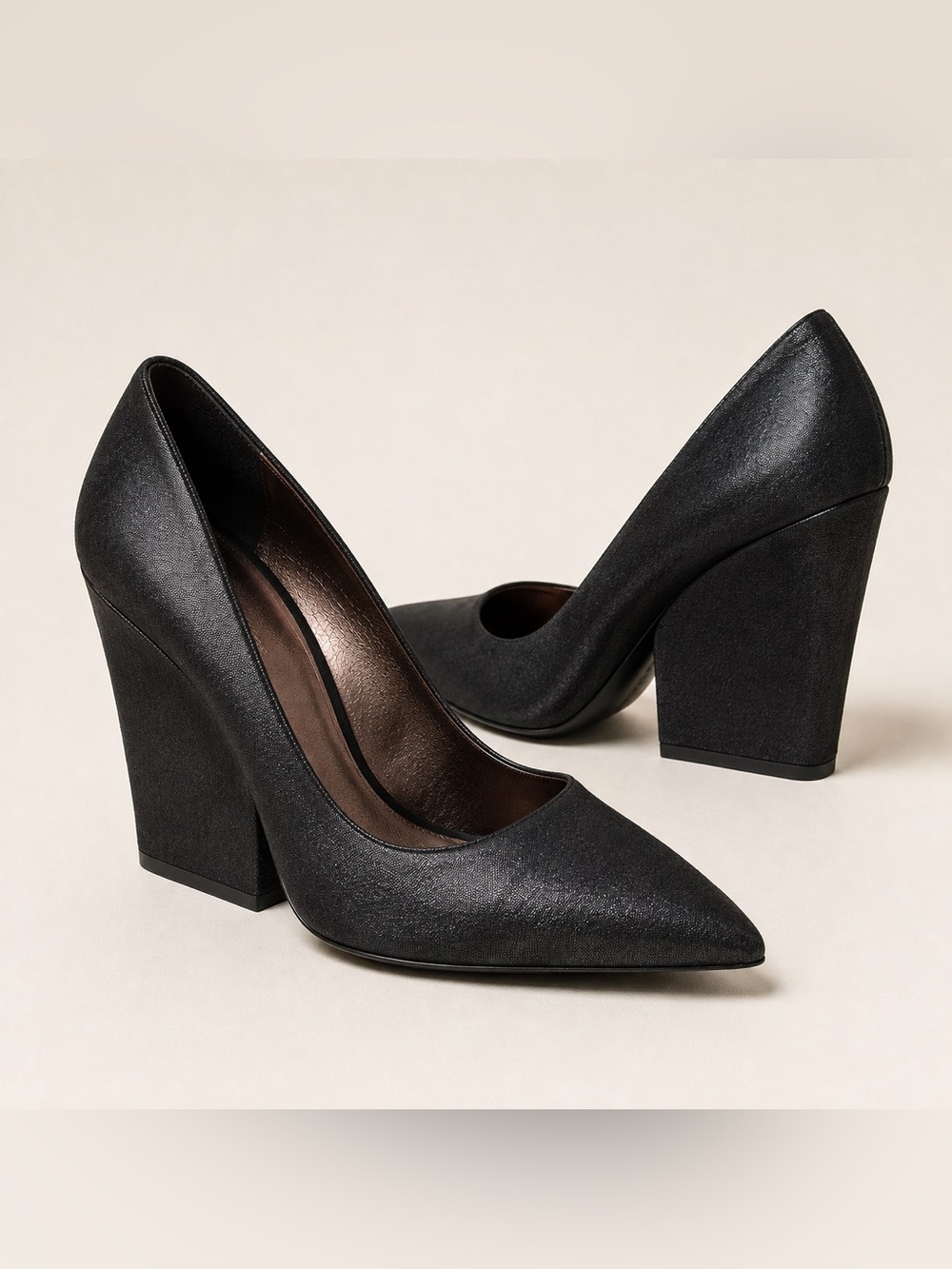 Max Mara Black Pointed Toe Sculptural Wedge Pumps 37 US 7 NWT